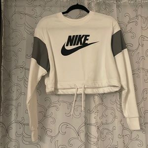 Nike crop top new without tags